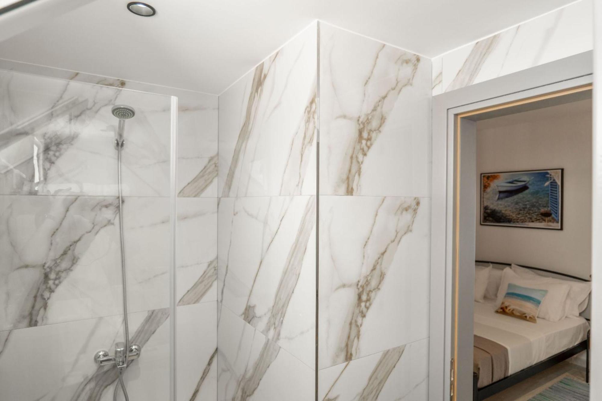 Aleksandra Apartments Sarandë Eksteriør bilde