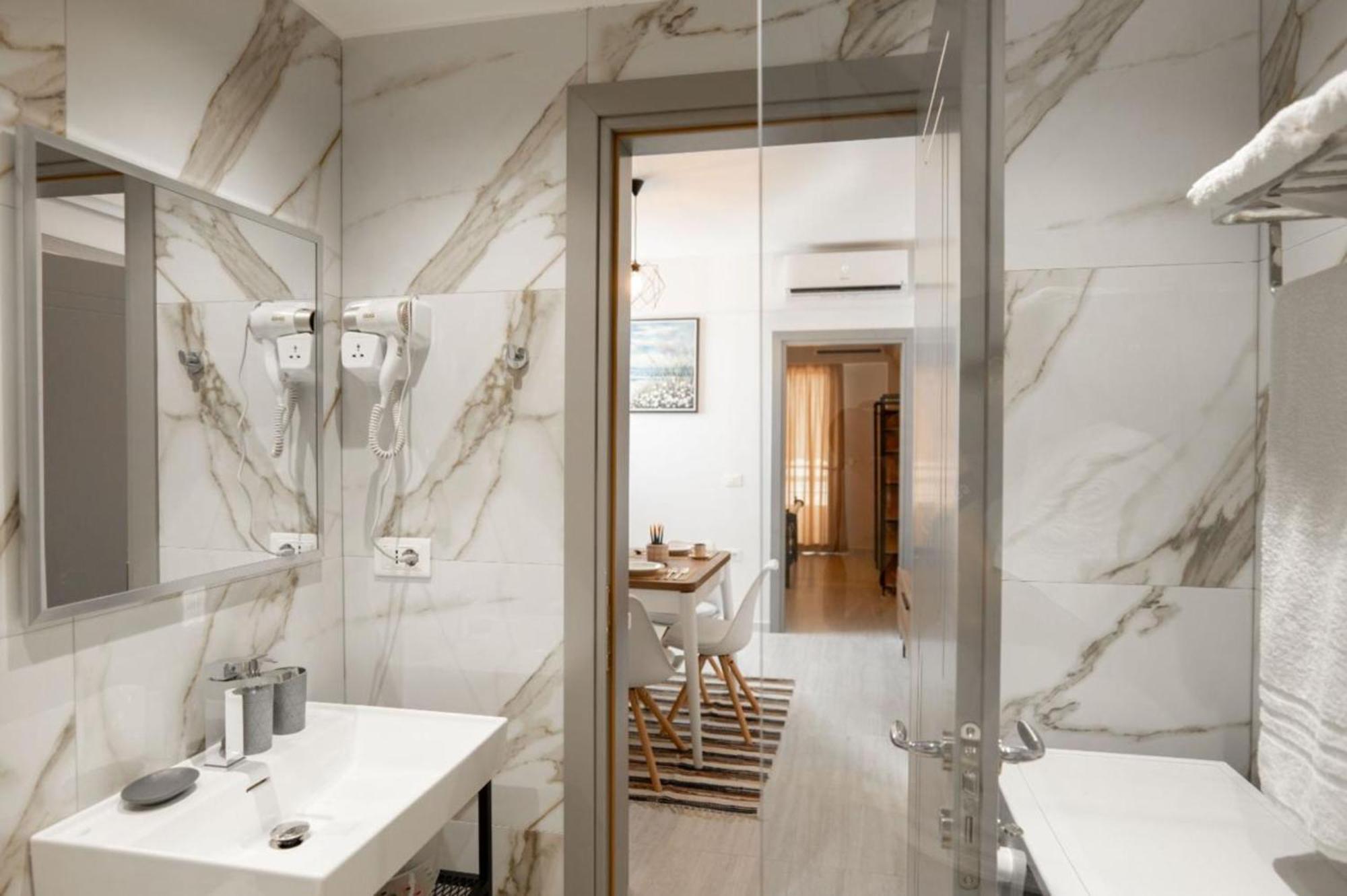 Aleksandra Apartments Sarandë Eksteriør bilde