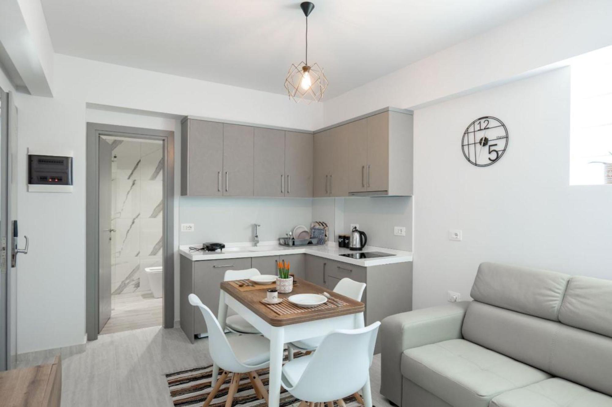 Aleksandra Apartments Sarandë Eksteriør bilde